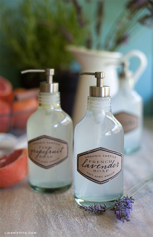 Deux bouteilles de savon artisanal