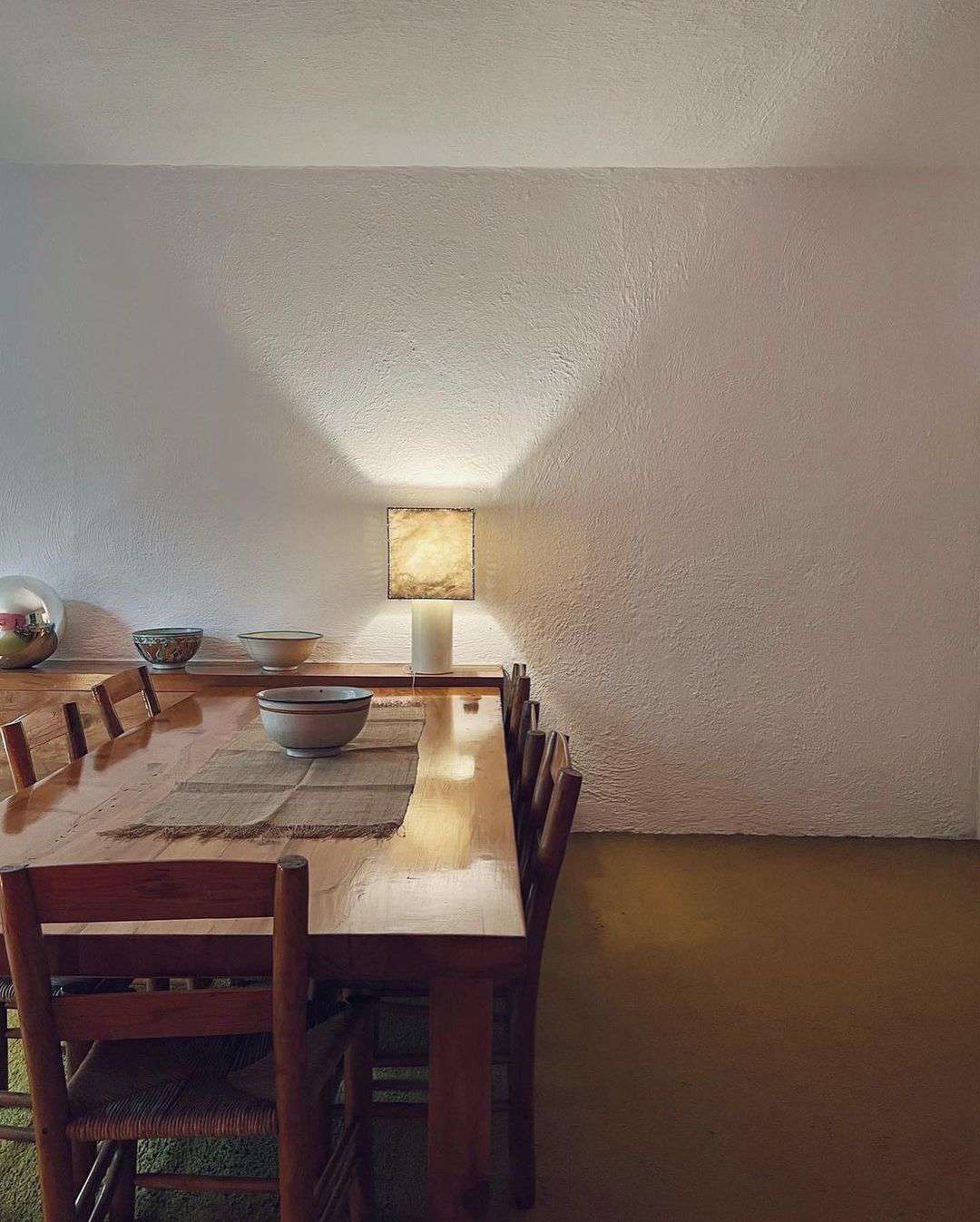 Idées de centres de table pour la salle à manger avec un bol vide