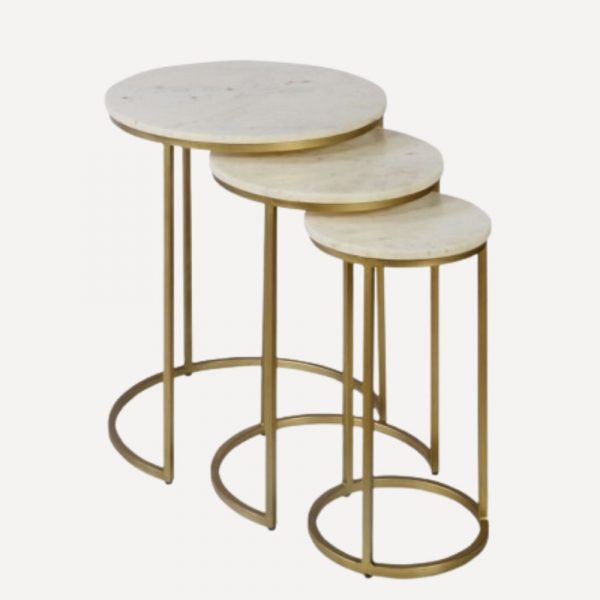 3 petites tables d'appoint