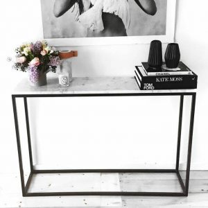 table console en métal noir et marbre