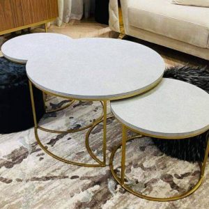 Trio table basse marbre et métal dorée 2023