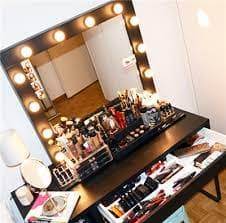 Comment Choisir Un Miroir Hollywood Ou Bien Miroir De Maquillage