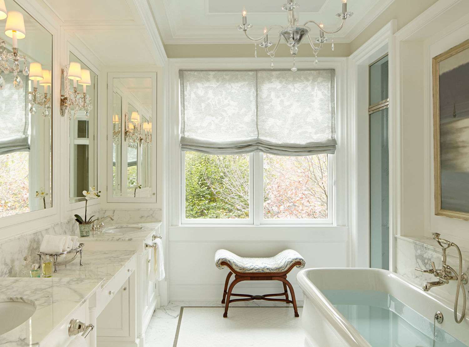 salle de bains luxueuse avec planchers chauffants